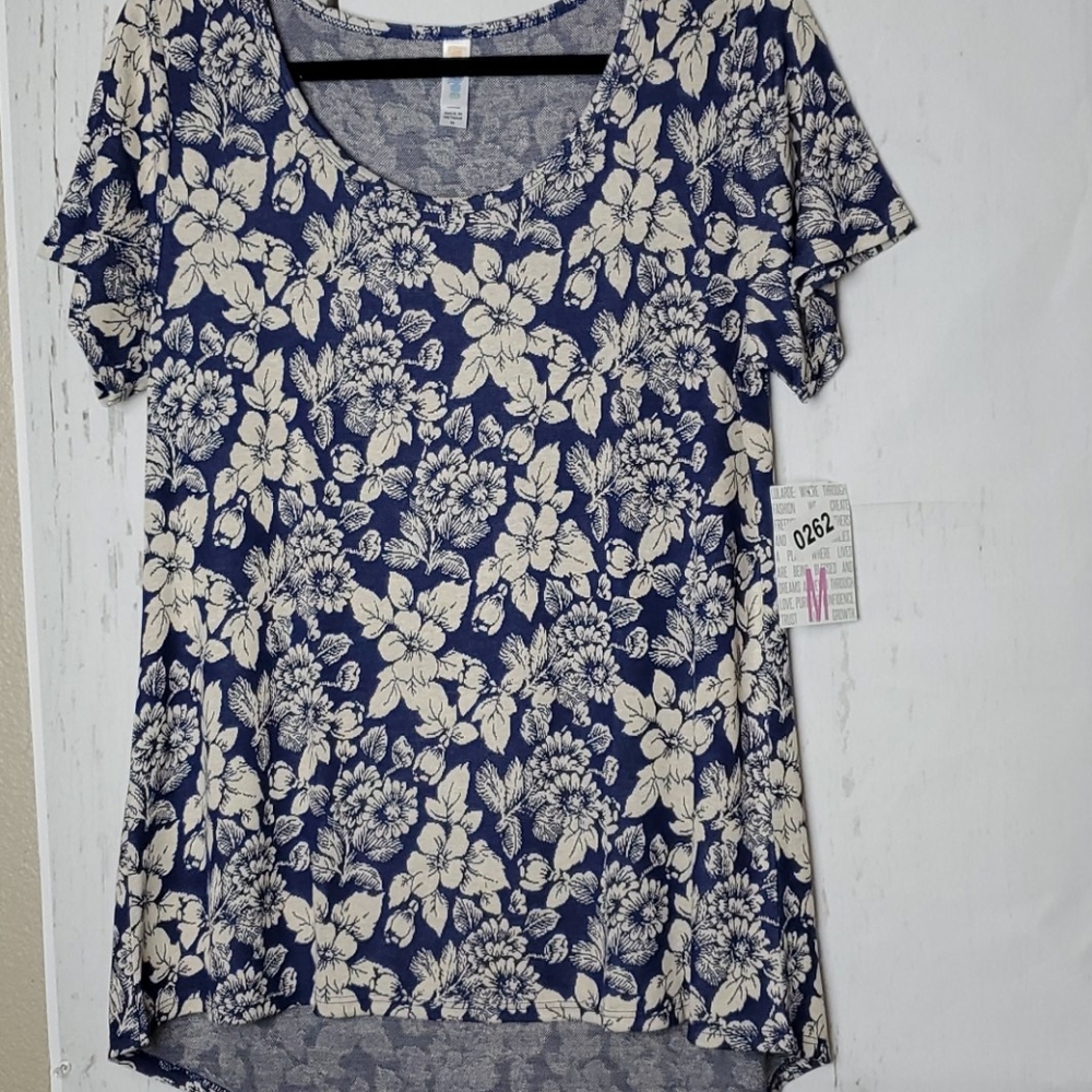 LuLaRoe Classic T